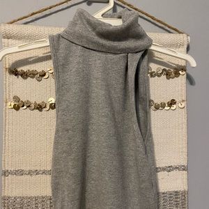 Cropped turtleneck tank